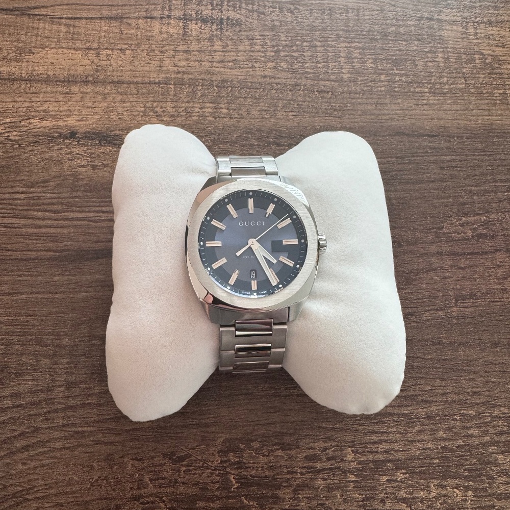 Gucci GG2570 Men's Watch, 41MM Model # YA142303